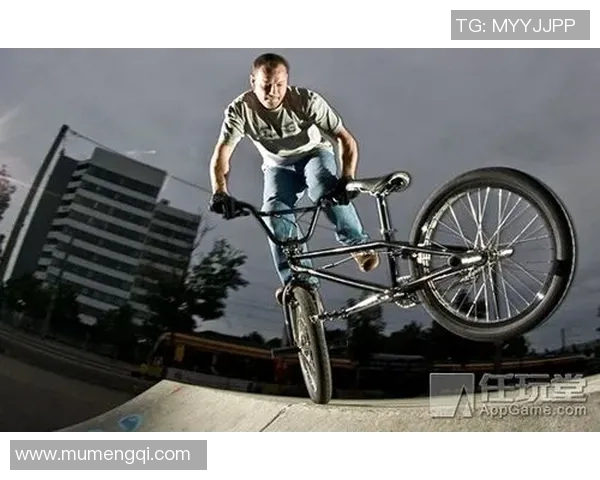 成都极限运动队中路突破的成功与挑战分析