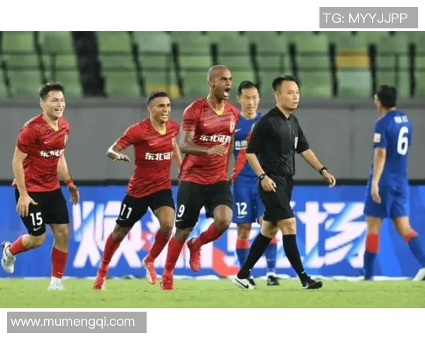 重庆排球队以71分领跑冠军赛积分榜展现强劲实力和竞争优势 重庆排球队以71分领跑冠军赛积分榜展现强劲实力和竞争优势